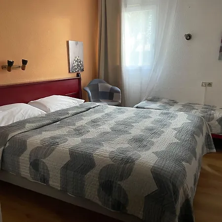 Szálloda Bel Restaurant La Gentilhommiere 2*